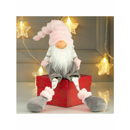 Кукла интерьерная Дедушка в сером комбинезоне и розовом кол