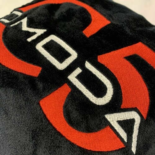 Автомобильная подушка OMODA C5, вышивка, 35х35 см