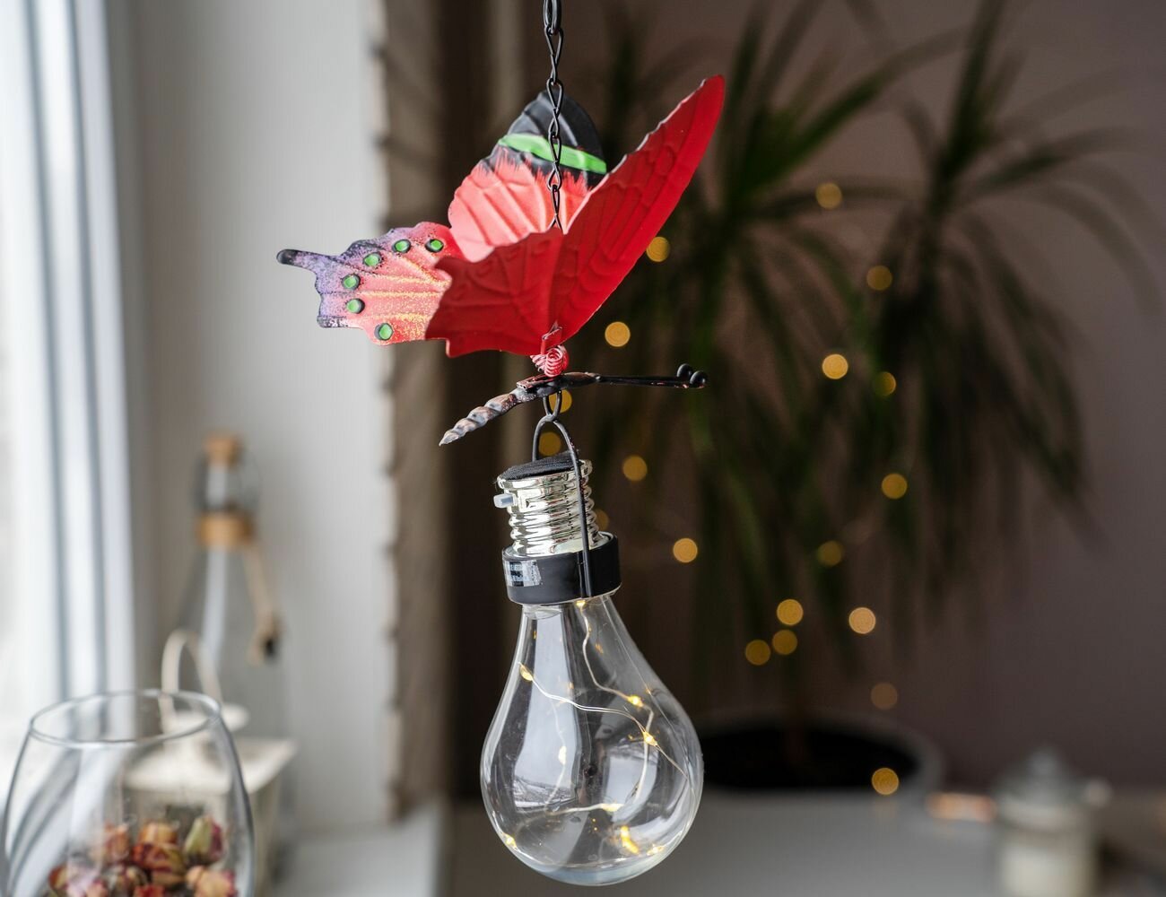 фото Подвесной светильник на солнечной батарее Solar фарфалла росса, 17х13 см, Koopman International 557104690-1