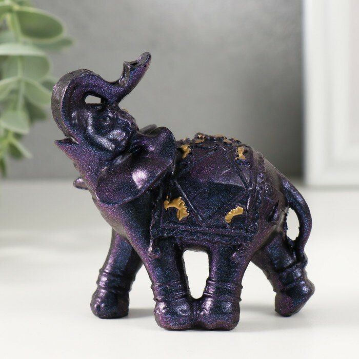 Сувенир полистоун "Сине-фиолетовый слон с попоной и золотом" 8,5х4,5х8,5 см 9901283