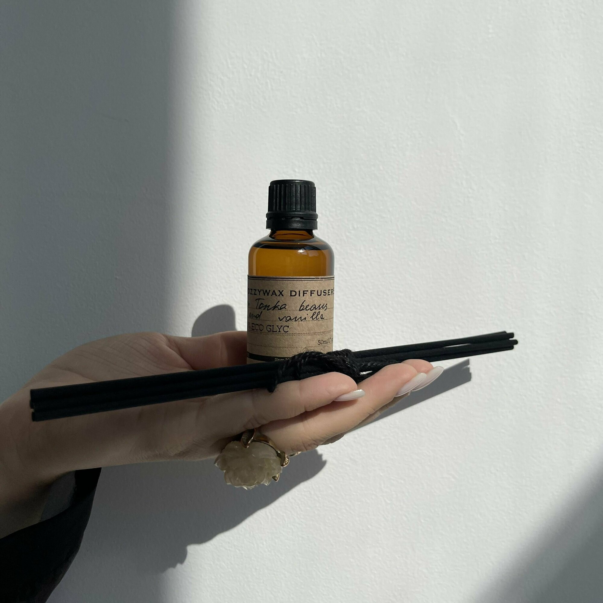 фото Ароматический диффузор с палочками для дома Grozzywax