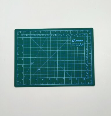 фото Коврик раскройный Larsen А4 (300х220х3) мм, трехслойный