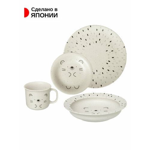 Набор посуды из фарфора