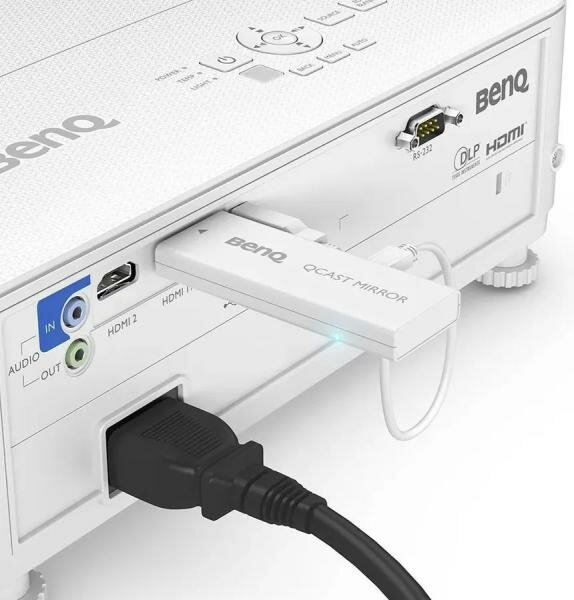 Проектор Benq TH585P DLP 3500Lm (1920x1080) 10000:1 ресурс лампы:4000часов 1xUSB typeA 2xHDMI 2.79кг