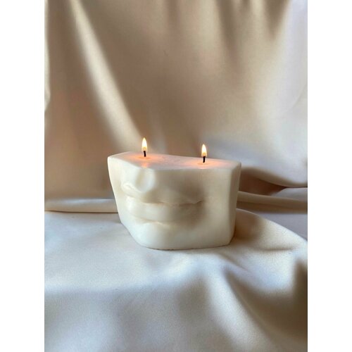 Интерьерная свеча Губы INSIDE YOU 1790₽