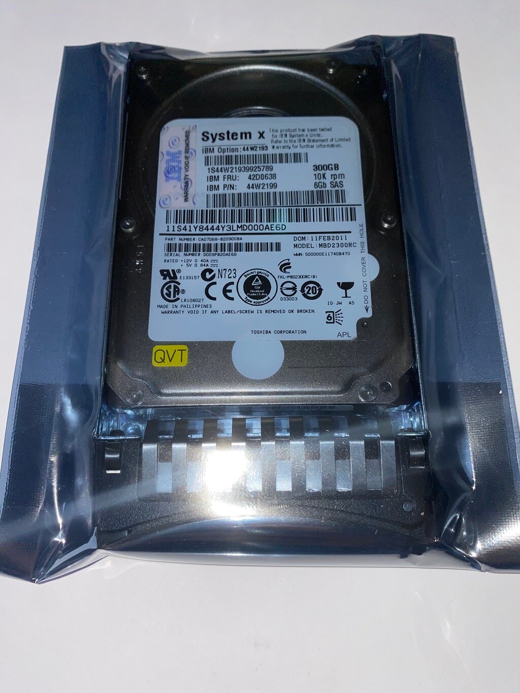 Серверные комплектующие IBM/Lenovo Жесткий диск IBM 300 GB 10K SAS 2.5 6G 44W2193 42D0638 44W2199