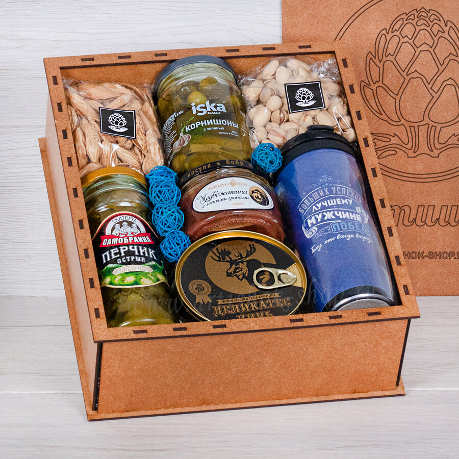 Подарочный набор в деревянном боксе ART-Box с томлёным мясом медведя, маринованным перчиком и корнишонами артишок №2273