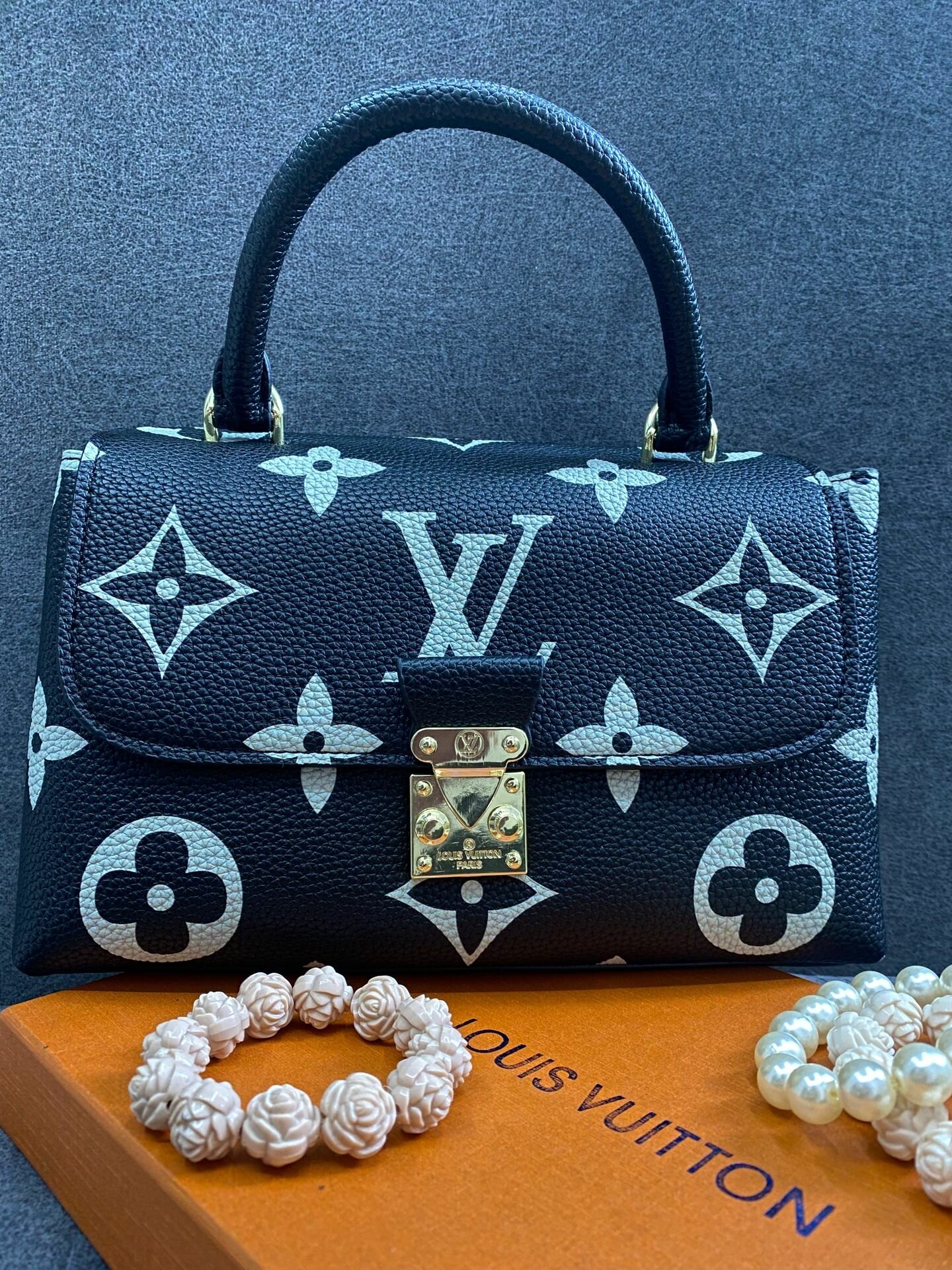 Сумка кросс-боди Louis Vuitton