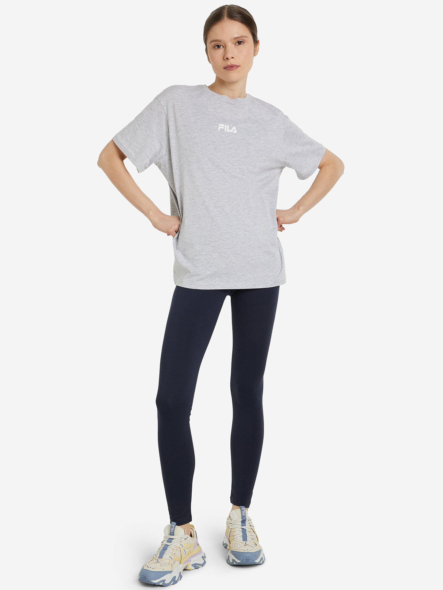 Футболка спортивная Fila Women's Essentials Basic T-shirt Small Logo, размер 46-48, светло-серый — фото 1