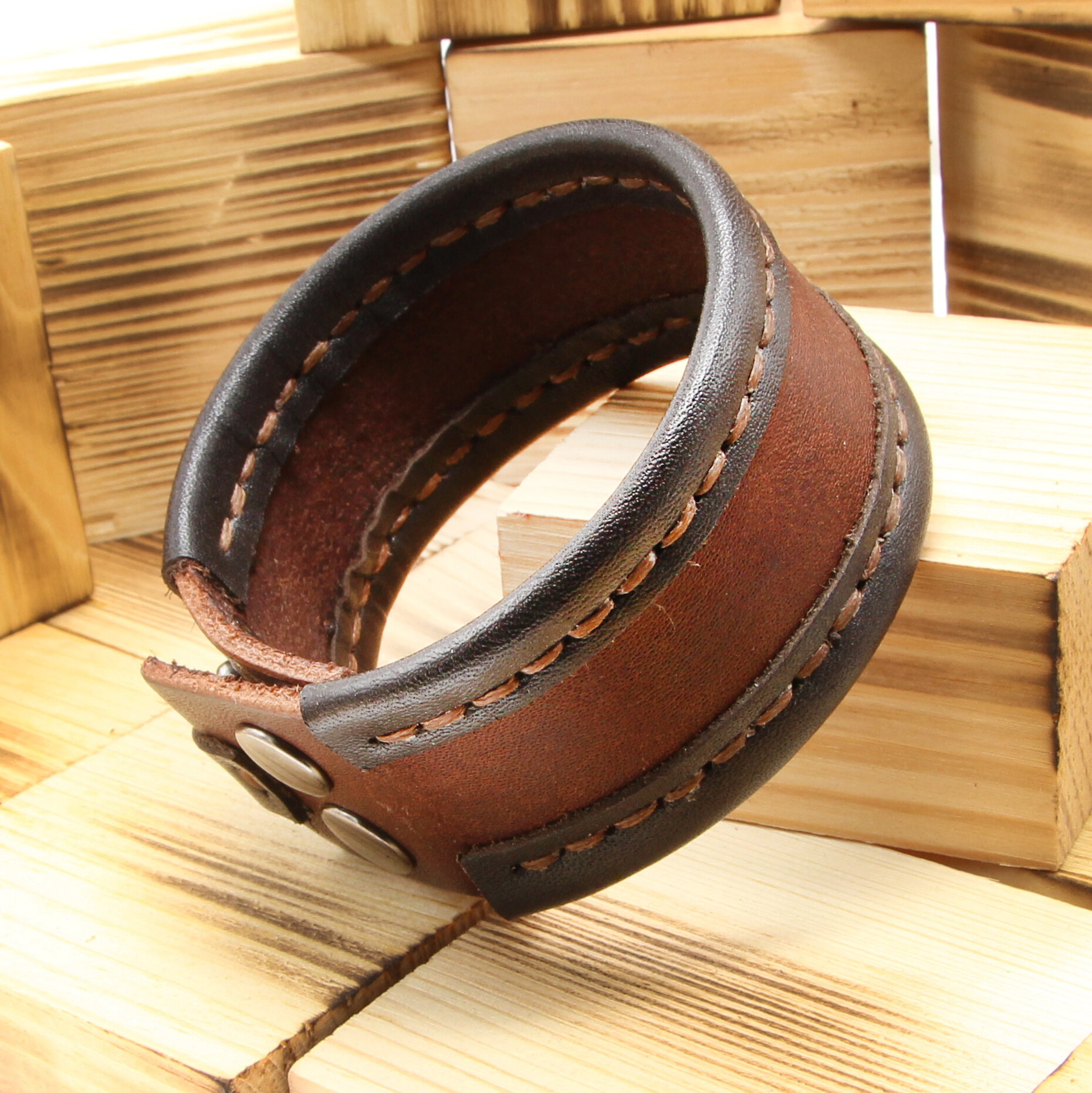 Жесткий браслет Solid-belts Браслет жесткий мужской из натуральной кожи на руку 16 - 18 см \–-Old Furrier - Solid-Belts_\, кожа