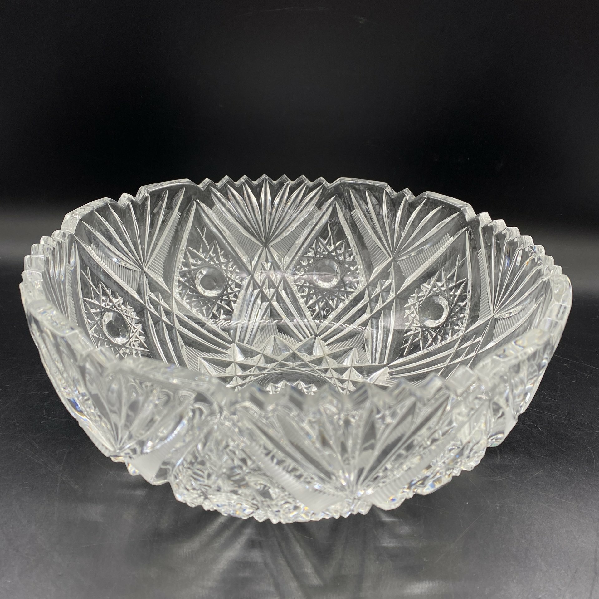 фото Салатник (фруктовница, конфетница) с рельефным декором, хрусталь, СССР, 1970-1990 гг.
