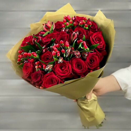 Изображение товара Сборный букет Букет Маркет, 40 см, на стеблях, из роз и альстромерий