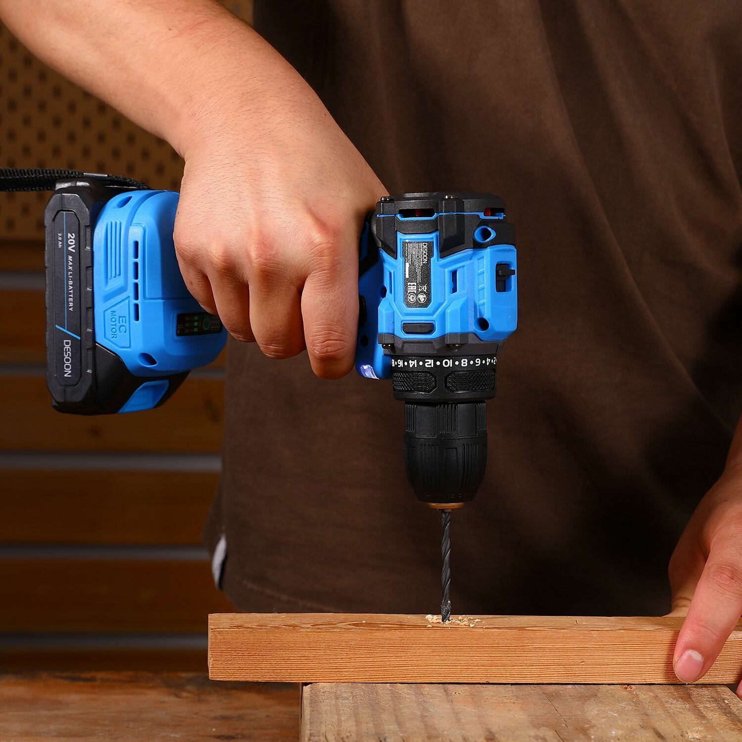 Аккумуляторная дрель-шуруповерт Deko DKCD20FU-Li 063-4454 20В, без АКБ и з/у - фото №11