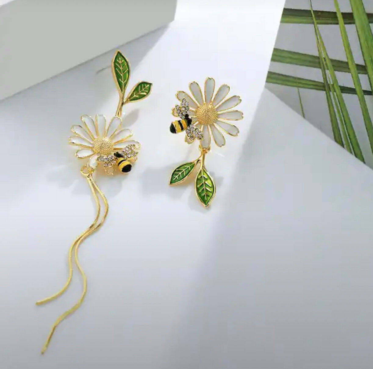 Серьги Подвески ромашки с золотой цепочкой 