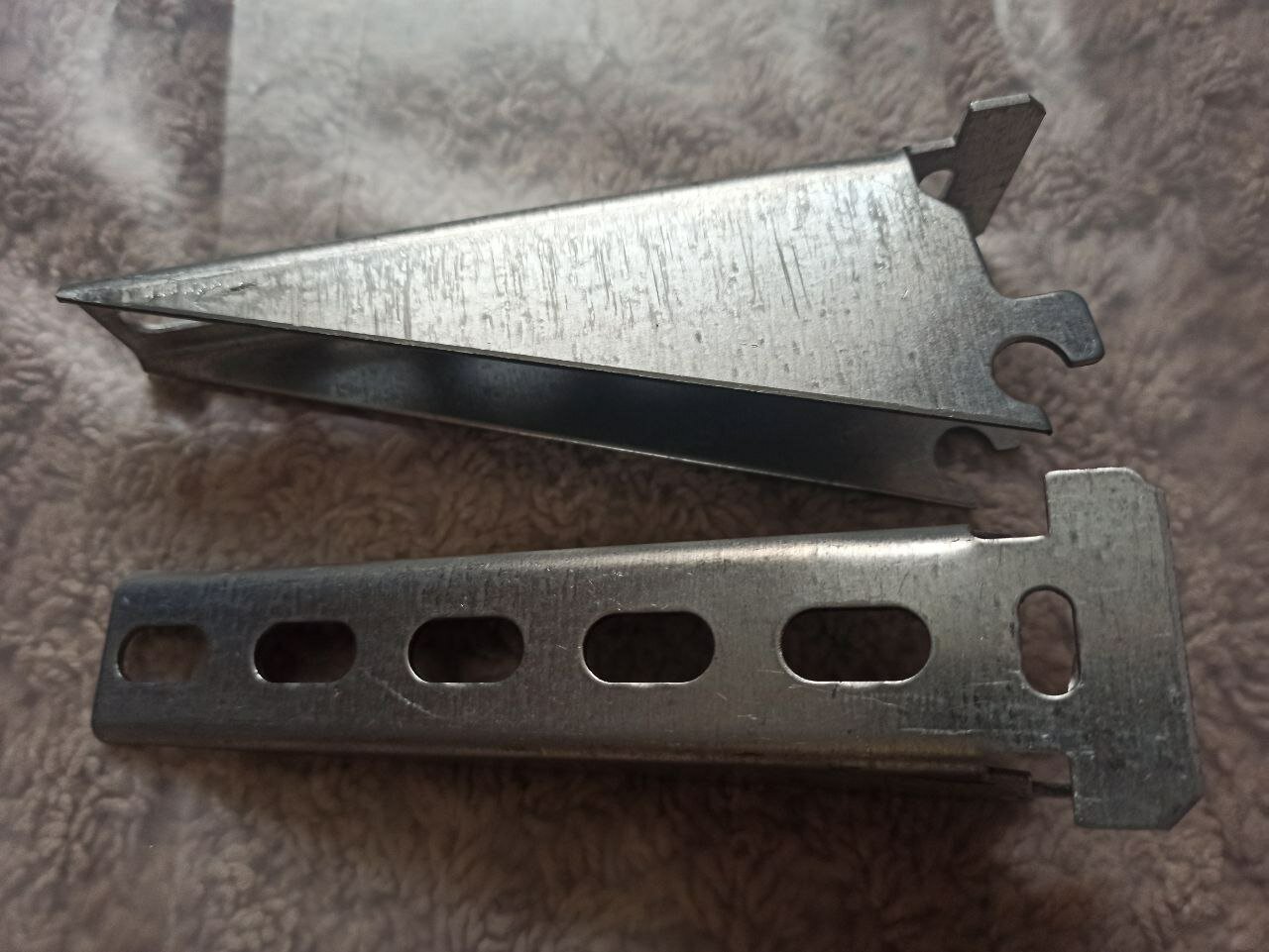 фото Полка кабельная оцинкованная К 1160 УТ2,5 S2,0 L150 мм