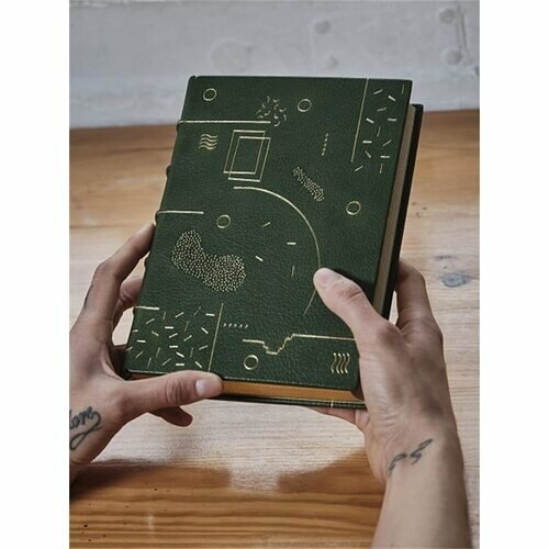 Books: Art, Craft & Community - фото №4