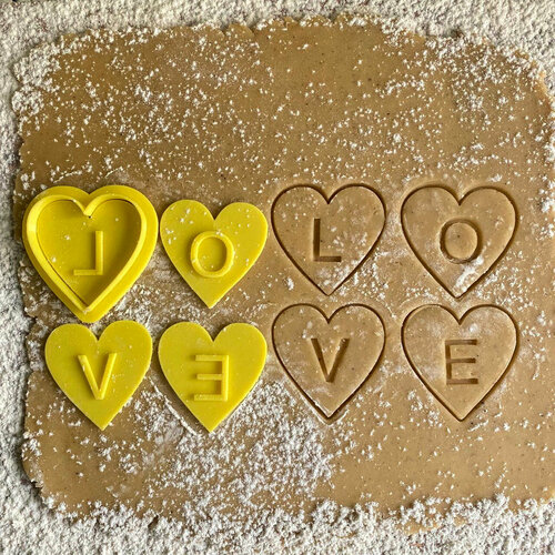 Набор формочек для выпечки печенья Love 4 сердца 640₽