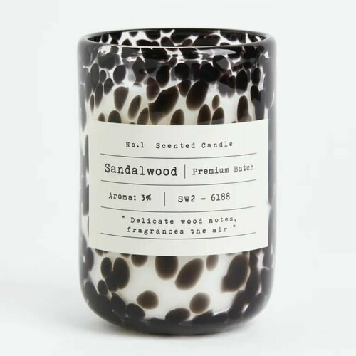 HM Премиальная ароматическая свеча в стеклянной таре Сандал Sandalwood 5600₽