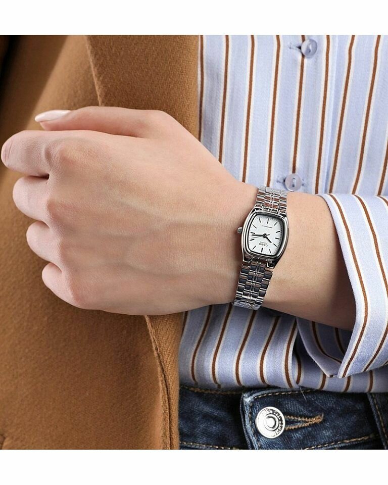 Наручные часы CASIO, серебряный — фото 1