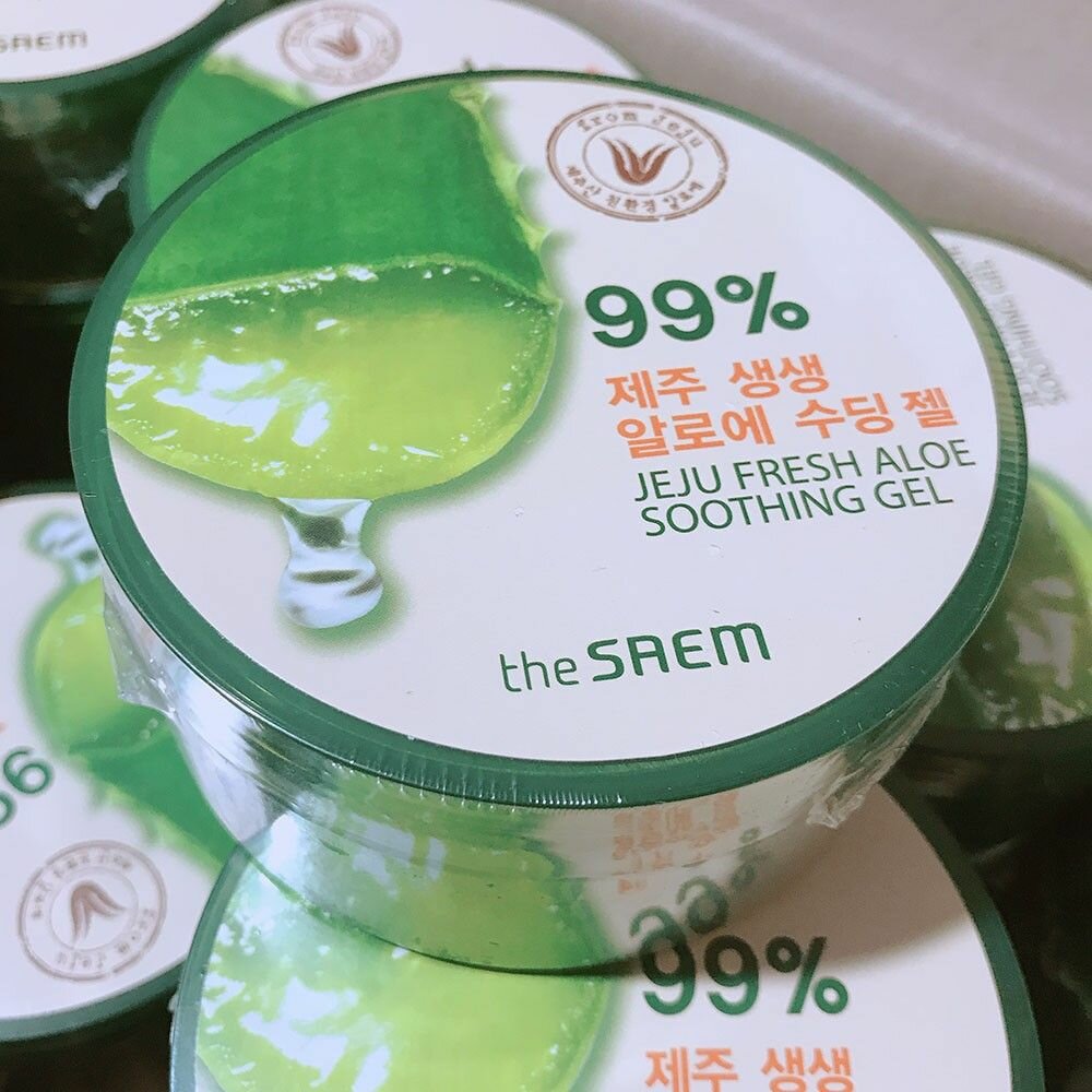 Гель с алоэ универсальный увлажняющий The Saem Jeju Fresh Aloe Soothing Gel 99% 300мл - фото №17