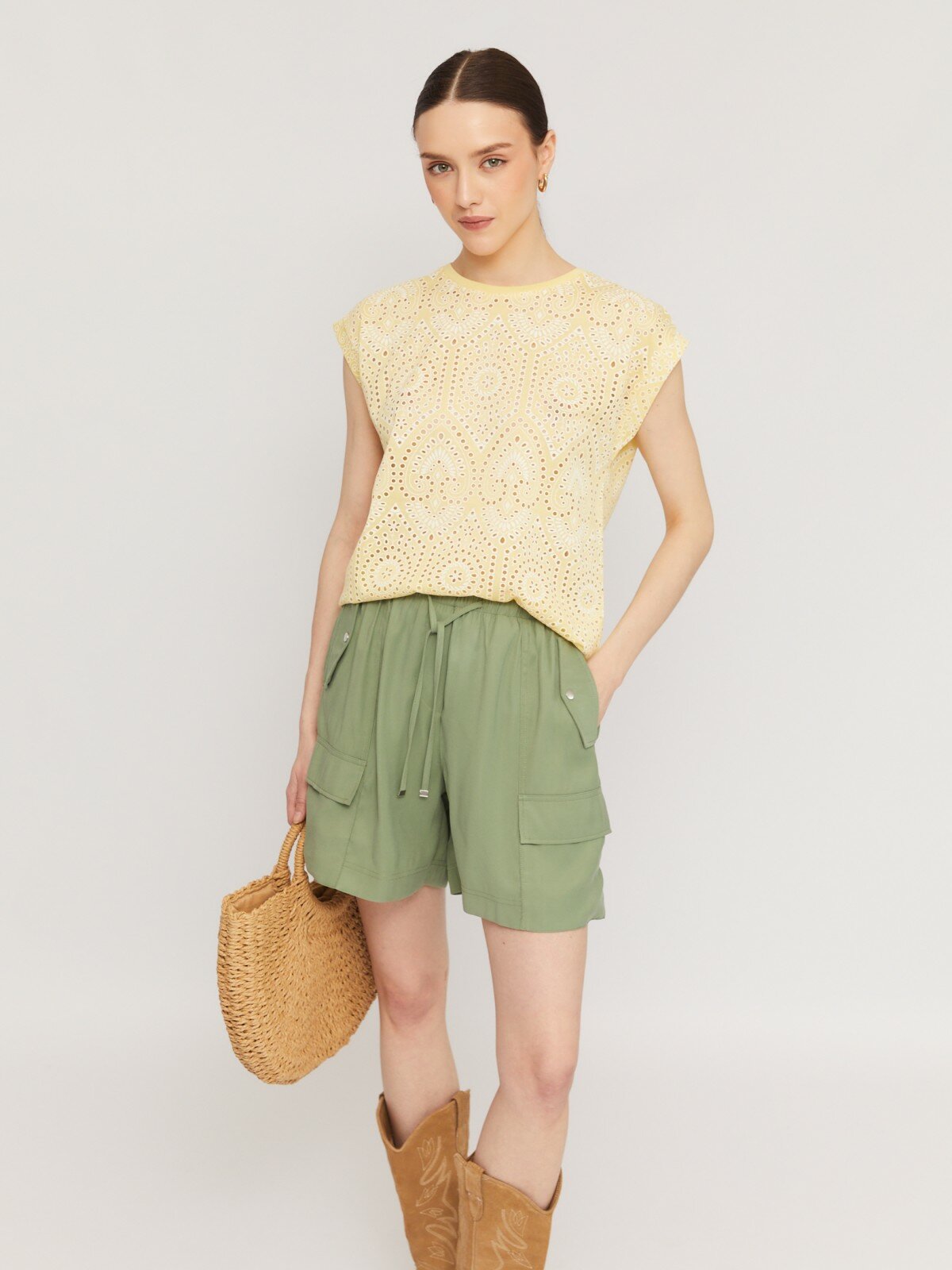 фото Футболка из вискозы с вышивкой ришелье, цвет Светло-зеленый, размер XXXL 024263226013