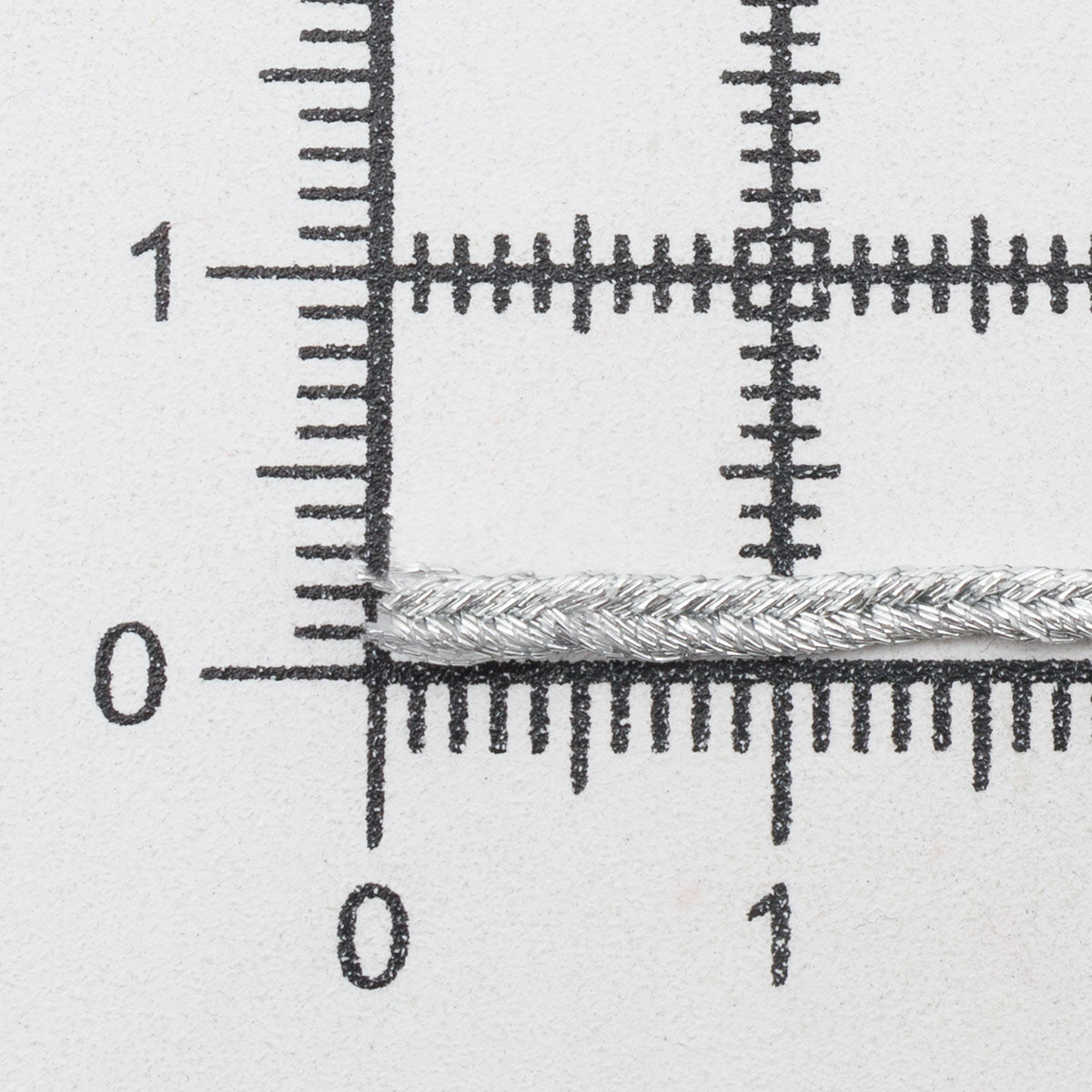 Сутажный шнур для рукоделия и шитья, 2 мм*20 м, Красная лента (серебро) — фото 1