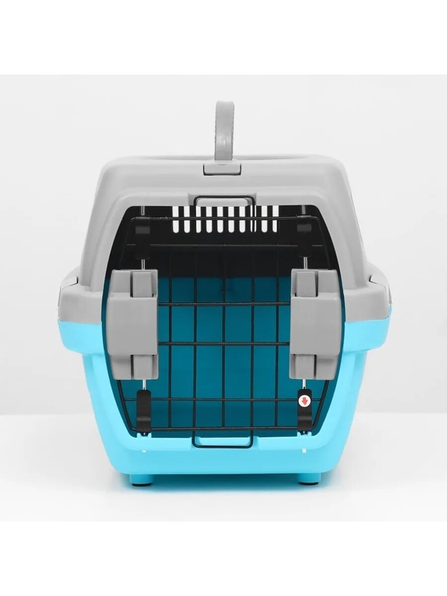 Комфортная пластиковая переноска для домашних животных