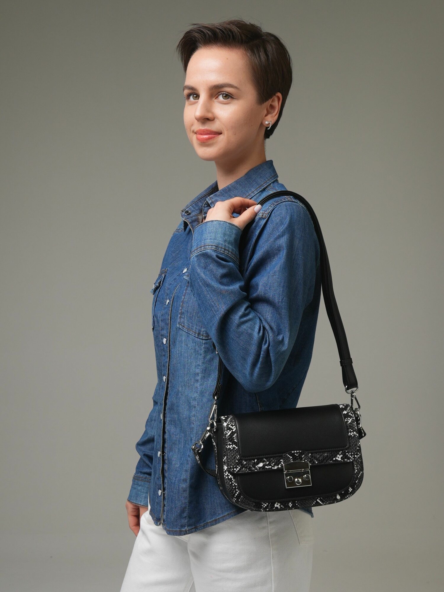 Сумка кросс-боди Daniele Patrici, фактура матовая, под рептилию, черный 2 — фото 1