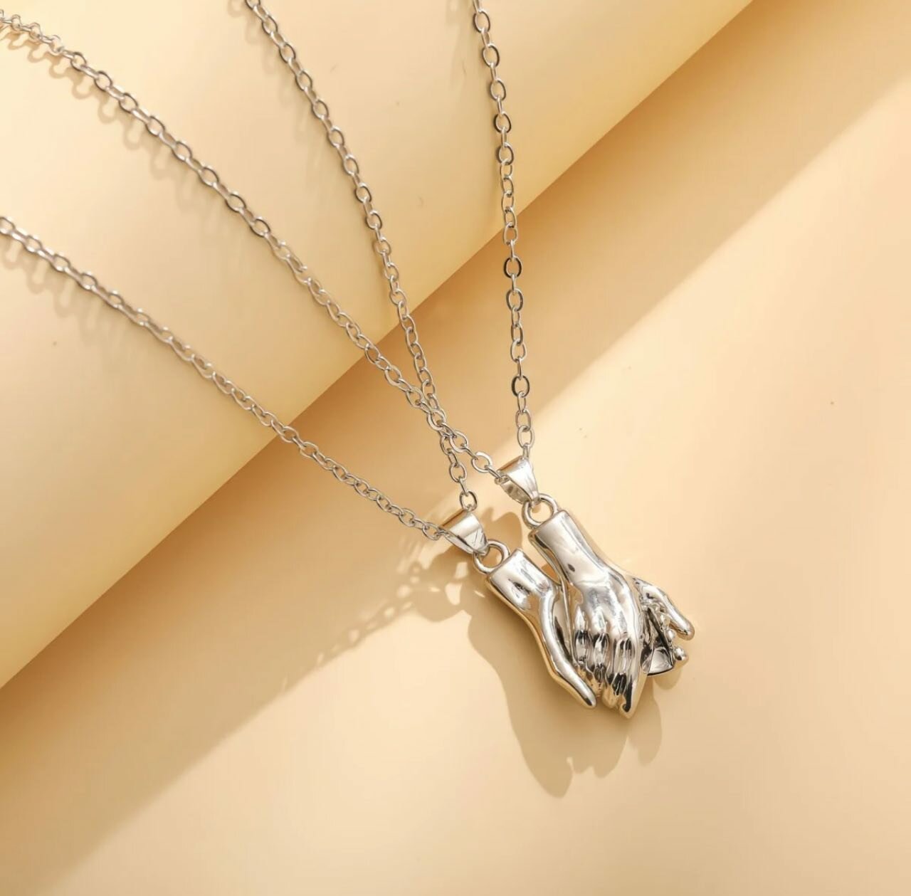 Браслет, размер 30 см, диаметр 19 см, Руки