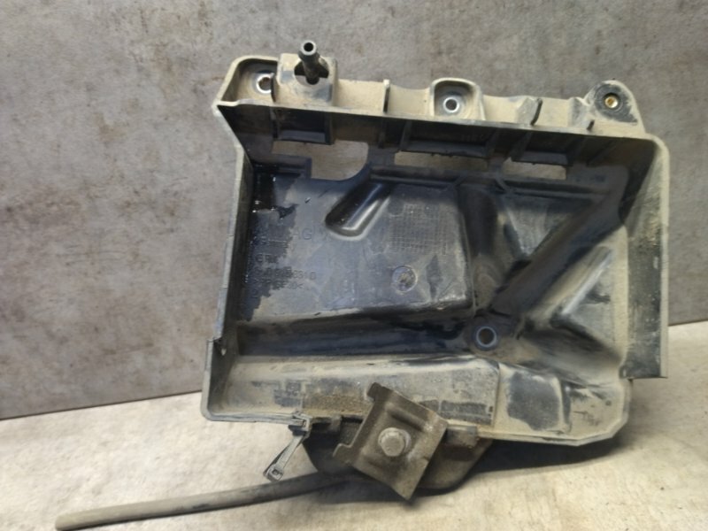 Подставка под акб Volkswagen Polo CWVA 6C0915331