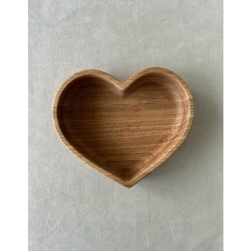 Поднос в форме сердца Дуб Малый S 2124545 см 3200₽