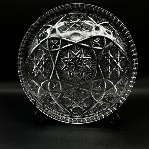 Блюдо сервировочное (поднос) с резным декором, стекло, СССР, 1970-1990 гг.