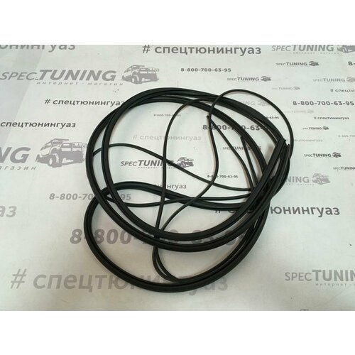 Уплотнитель лобового стекла 452 с замком 850₽