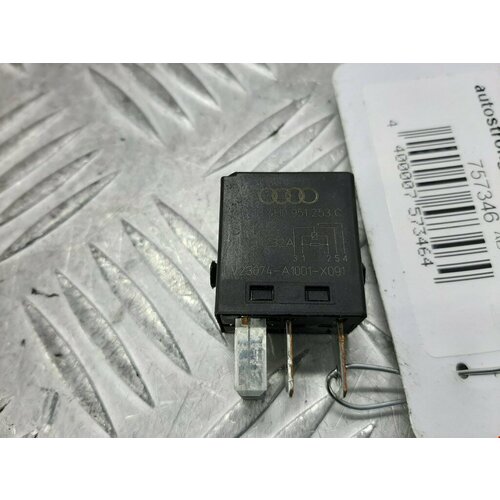 Реле Volkswagen Golf 6 4H0951253C 594₽