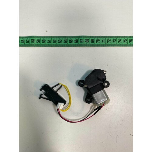 Привод боковой щетки в сборе робота-пылесоса maxwell mw3290 2710₽