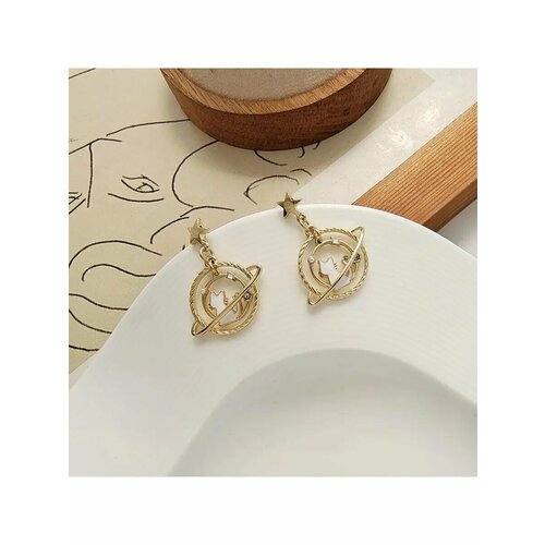 фото Серьги непарные, акрил, золотой, белый be self true jewel