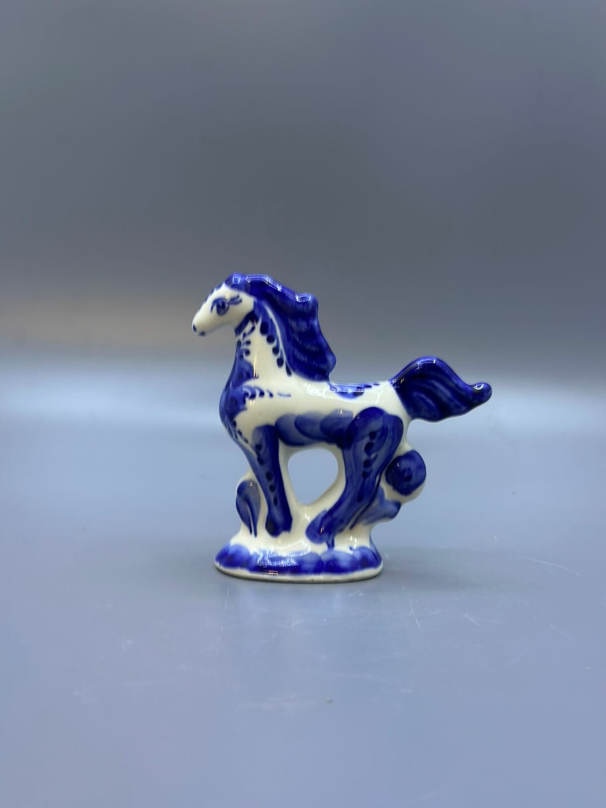 Статуэтка Лошадка Гжель "Ветерок малый" символ 2026 года ручная роспись 8см/ календарь в подарок