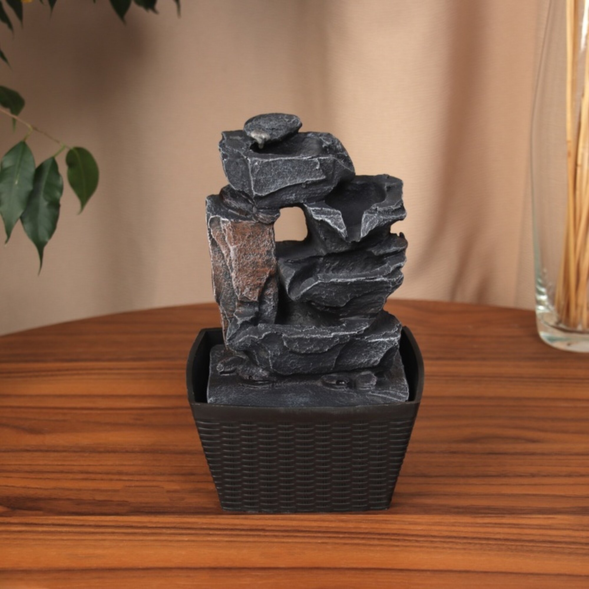 Фонтан Сима-ленд "Скалистый ручей" настольный с подсветкой серый полистоун/стекло