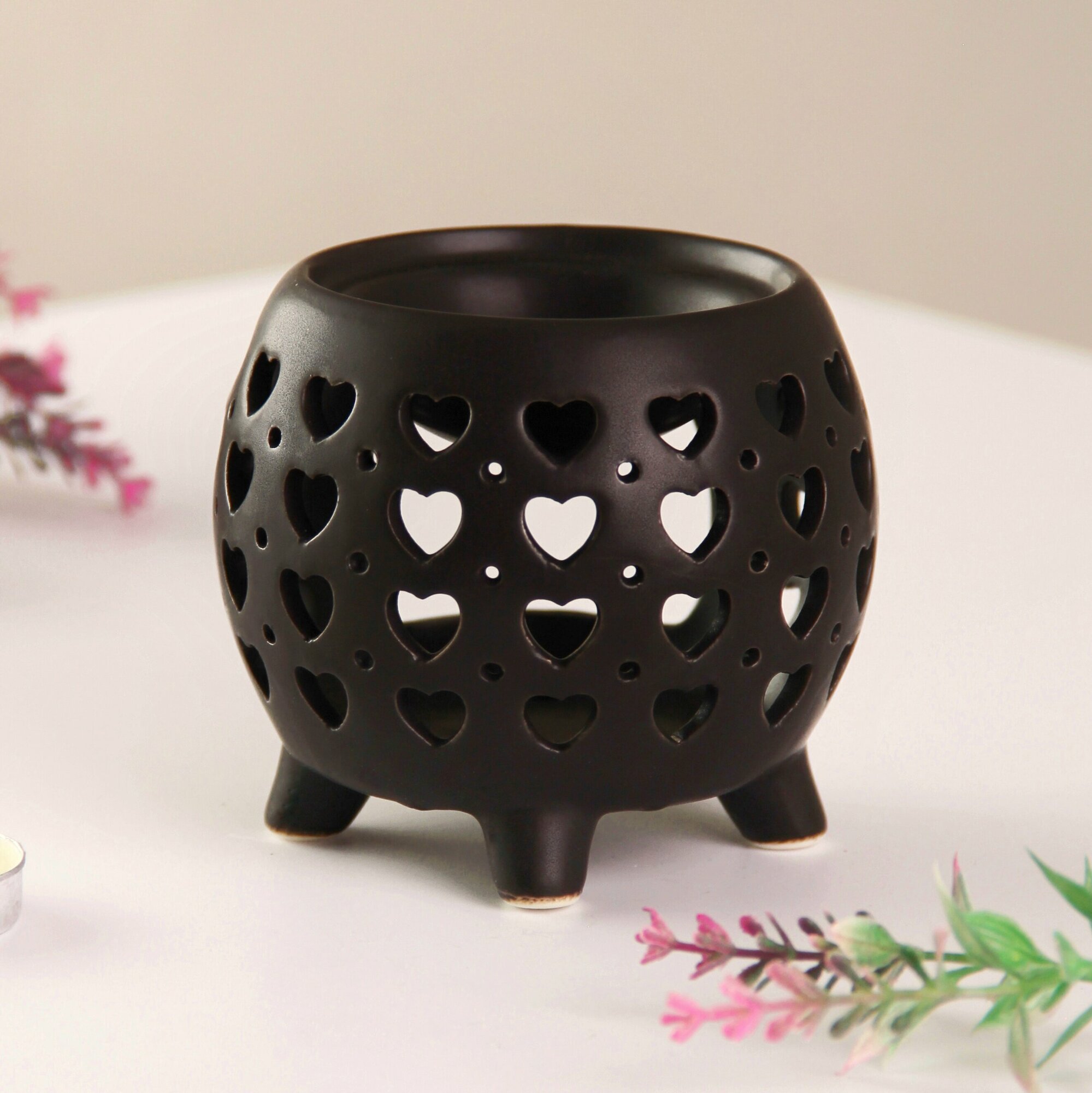 Аромалампа Марокко 10 см Резные сердца черная