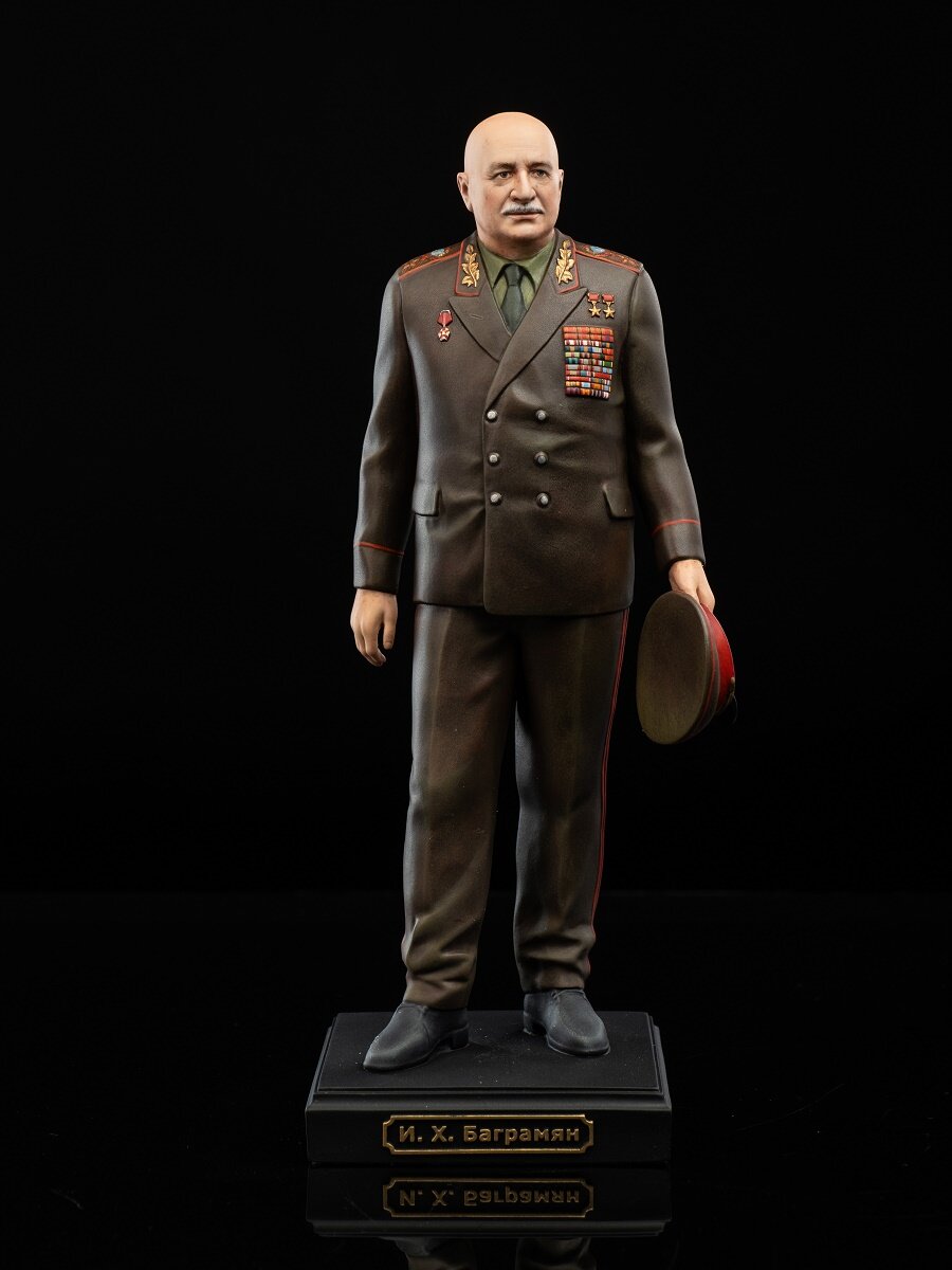 Статуэтка Иван Баграмян, 25 см, литьевой мрамор, ручная роспись — фото 1