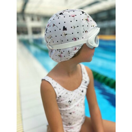 Шапочка детская для девочки, для бассейна и плавания от бренда CAPITANIA