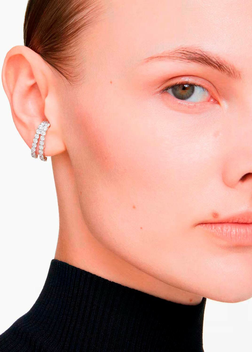 Серьги с подвесками SWAROVSKI, кристаллы Swarovski, размер 23 мм, белый, серебряный — фото 1