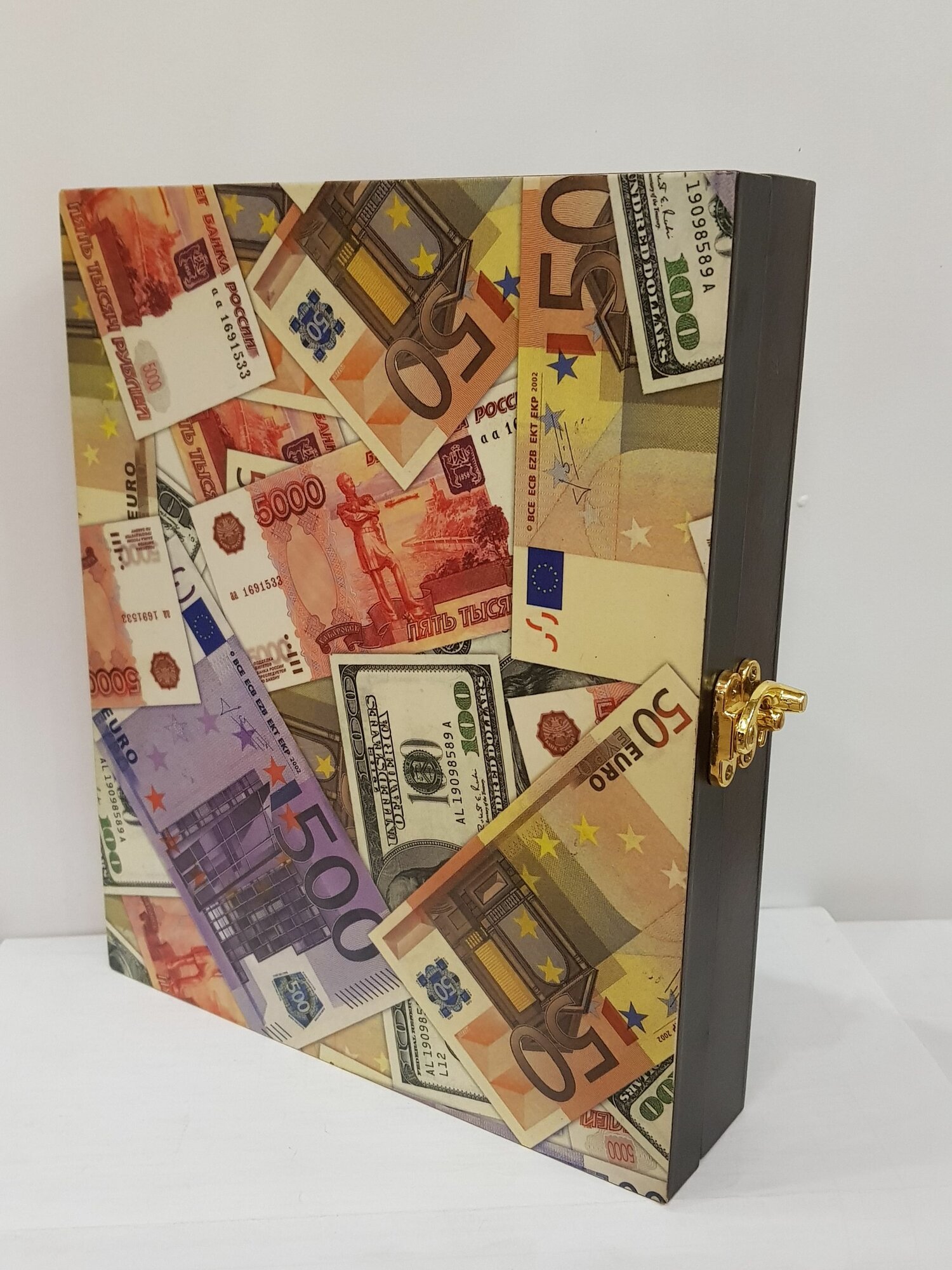 Ключница настенная "Деньги" 25х21х5см, деревянная, 139232С