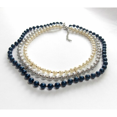 Колье GulNara, жемчуг имитация, длина 52 см, синий, белый ожерелье из рисовых бусин в этническом стиле с подвесками из имитации жемчуга и металла