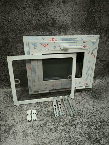 Изображение товара Окно 50х40 см откидное фрамуга с сеткой. Монтажные пластины в подарок!