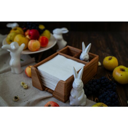 Салфетница светлая деревянная из массива дуба 145х210х80 мм