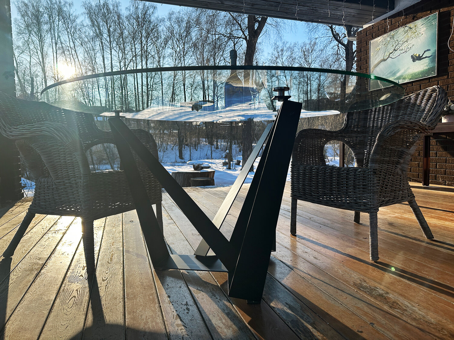 фото Стеклянный стол прозрачный круглый D150 см для улицы, офисный крнференц стол для переговоров