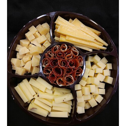 Сырная тарелка Премиум сыр мягкий тревиль камамбер классик с белой плесенью 45% 130 г