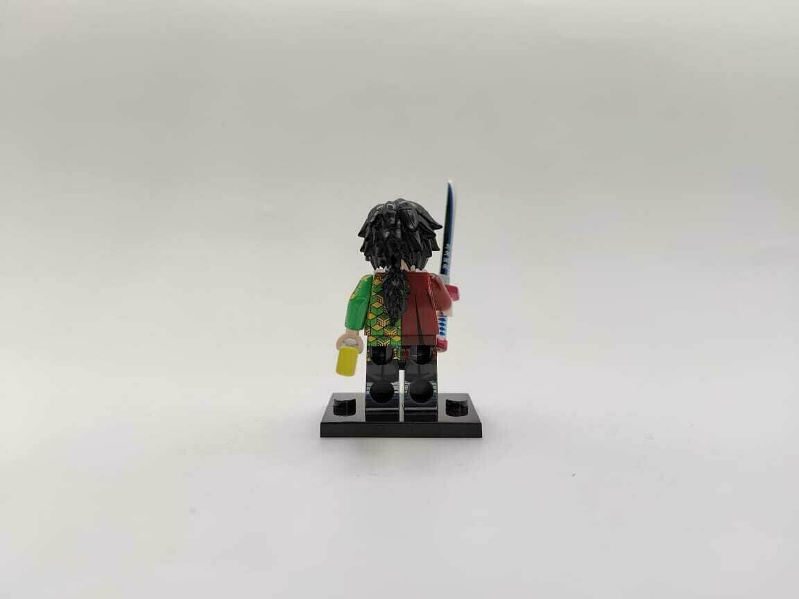 Минифигурка "Гию Томиока", фигурка из аниме "Клинок, рассекающий демонов", совместима с конструкторами Lego — фото 1