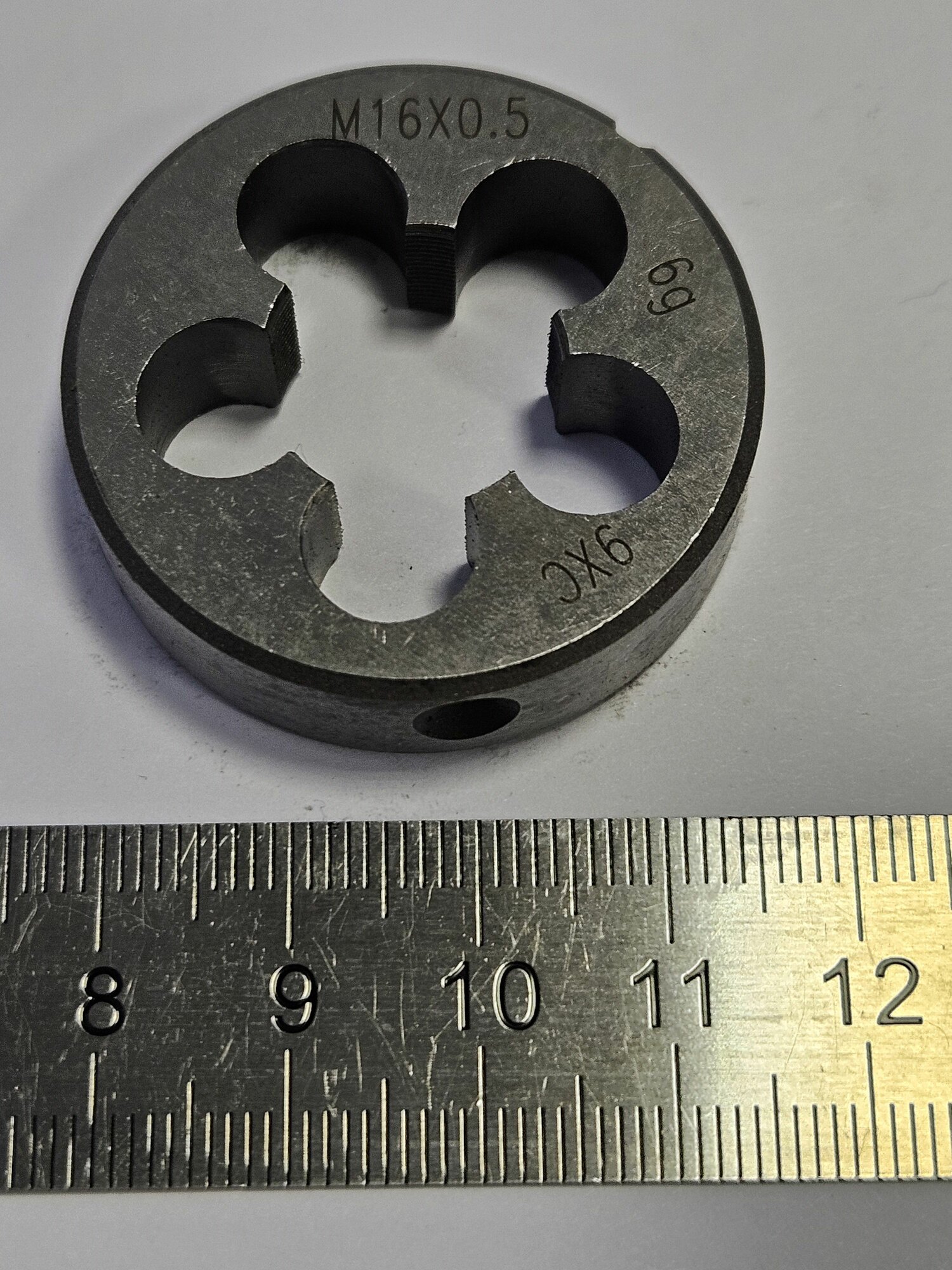 Плашка метрическая М16х0,5
